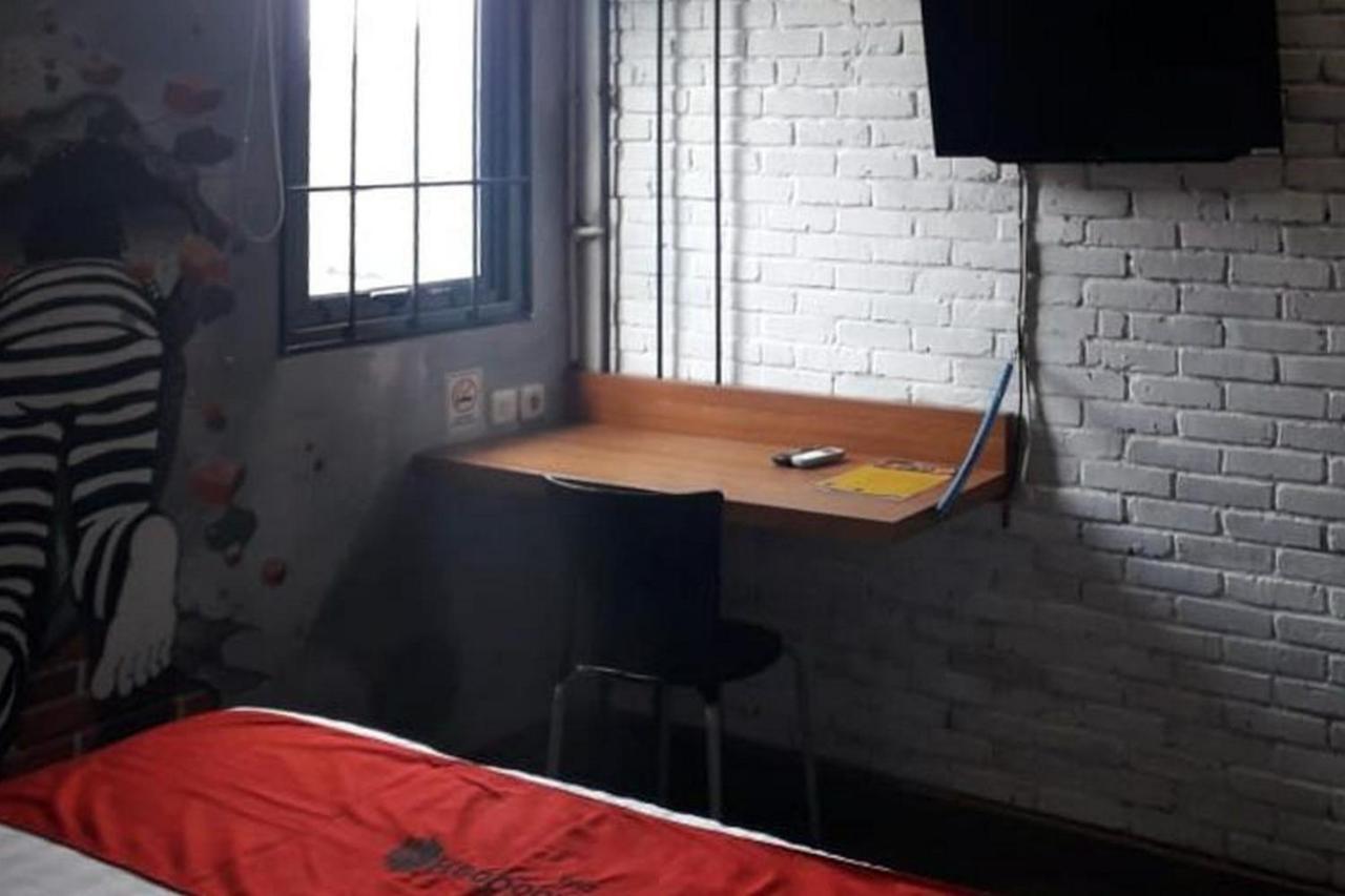 Reddoorz Plus @ Doorman Guest House Bandung Eksteriør bilde